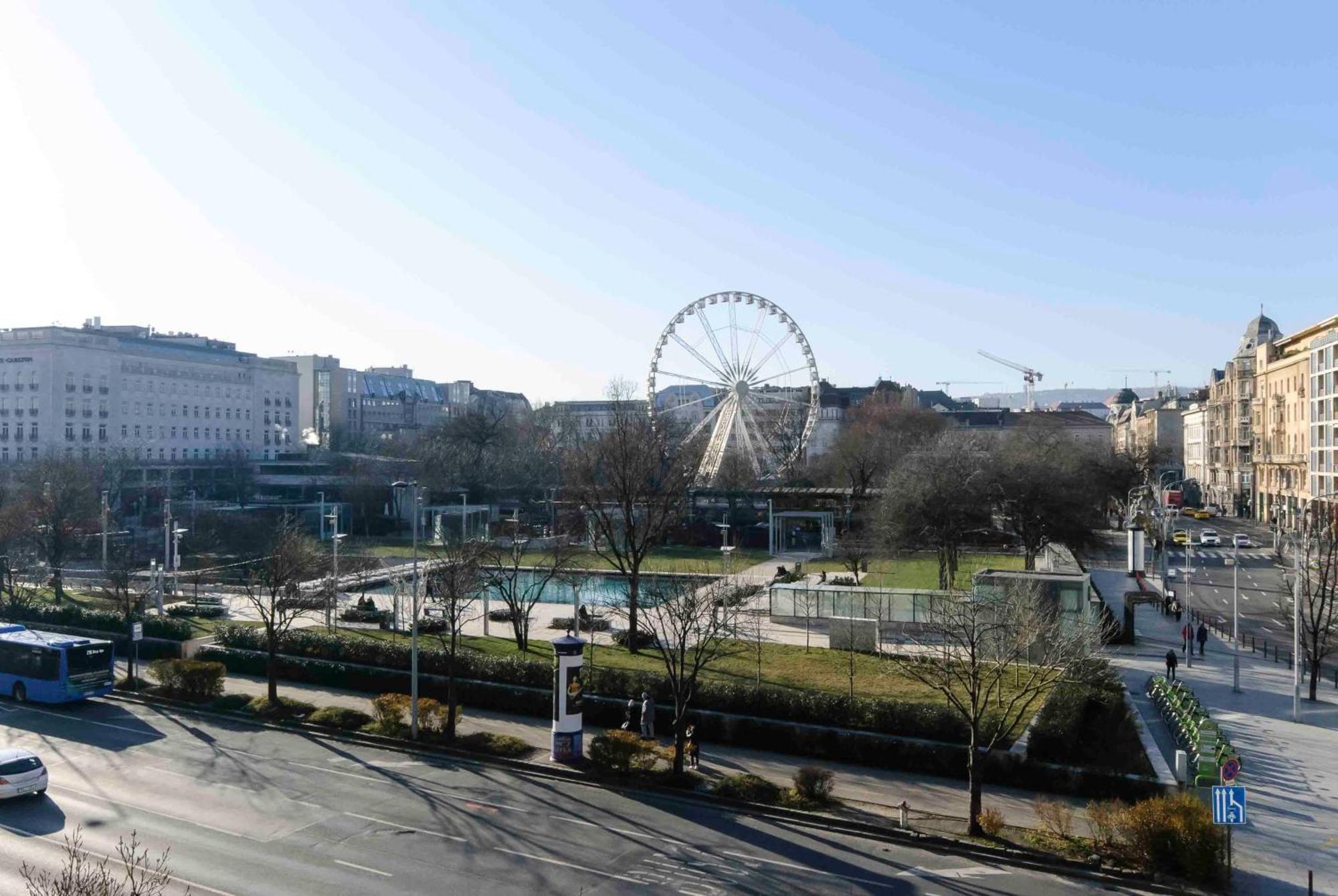 Big Wheel Panoramica Apartment Budapest Exterior photo